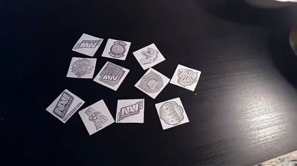 Как сделать наклейки:))