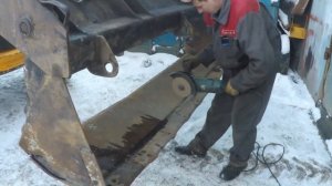 ⚠️Как ВЫПРАВИТЬ"ЧЕЛЮСТЬ" на экскаваторе-погрузчике? Правим геометрию переднего ковша JCB?=1часть