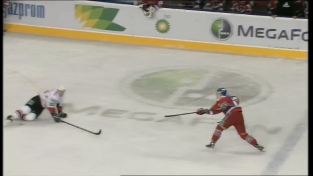 Spencer Humphries first KHL goal / Хамфрис забивает первый гол в КХЛ смотреть онлайн