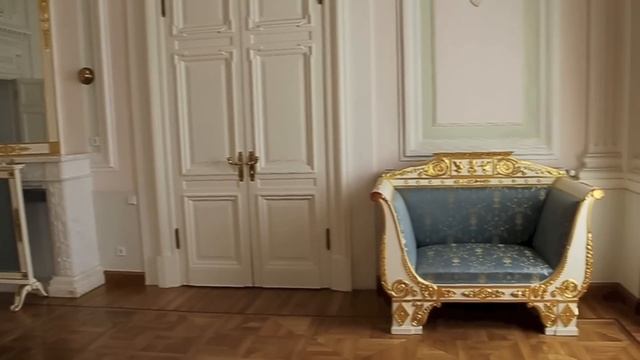 Москва: Петровский путевой дворец / Moscow: Petrovsky palace смотреть онлайн