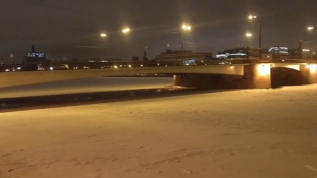 Гренадёрский мост река Нева Санкт-Петербург. 9 февраля 2020 год. смотреть онлайн