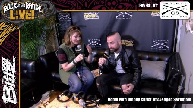 Ronni with Johnny Christ of Avenged Sevenfold at ROTR 2018 смотреть онлайн