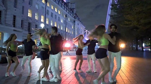 Una vuelta - Pinto Picasso / Telenovela - Bachata Fusion by Latino Flava Dance смотреть онлайн