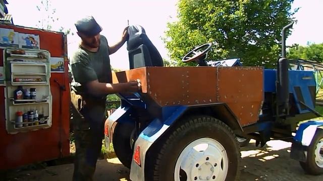 Самодельный трактор.Процесс сборки.Покраска нижней части кабины. #130 смотреть онлайн