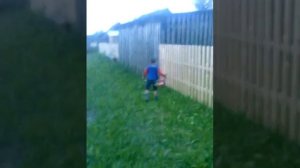 Ребенок косит траву)))))) РЖАЧ СМОТРЕТЬ ВСЕМ))))))