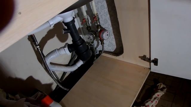 Засорилась раковина .Что делать? Сода и уксус? смотреть онлайн