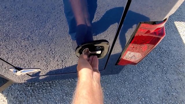 Volvo 780  -  Gorgeous Blue RV Hauler