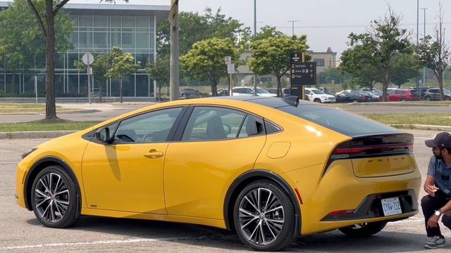 2023 Toyota Prius is now a Millennial Car | Hindi ?? смотреть онлайн