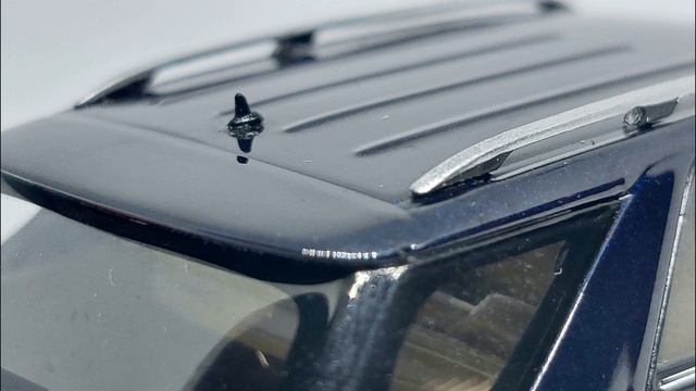 1/43 scale model of Mercedes-Benz ML W166 by Minichamps смотреть онлайн