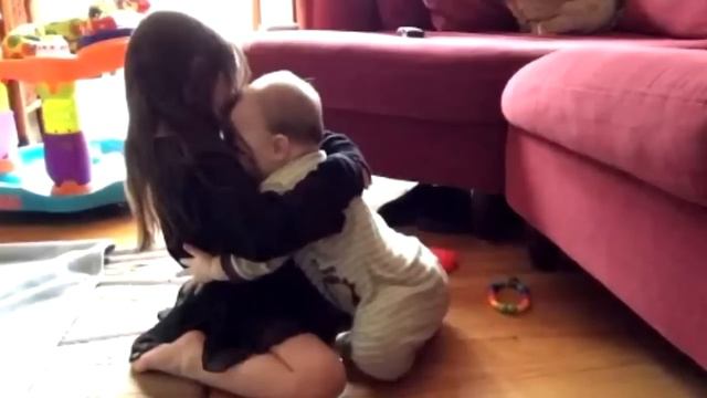 Родители были в ужасе, когда увидели, что делает девочка с их сыном! смотреть онлайн