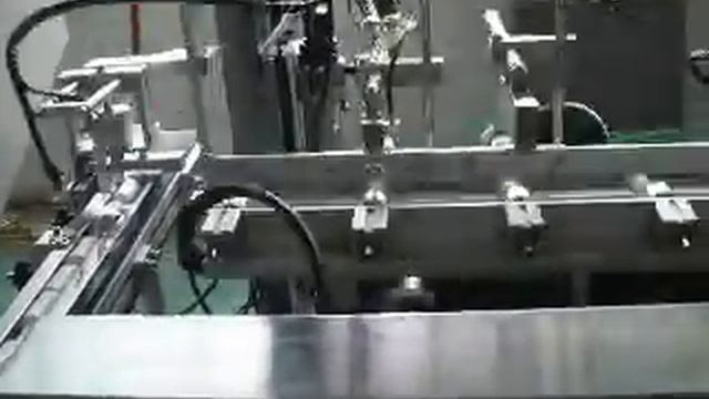 Трафаретная печать на тюбиках с авт. загрузкой смотреть онлайн