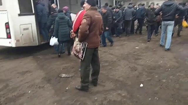 Доставка рабочих со смены домой!!!! Марганецкий ГОК Одна нищета!!!!! смотреть онлайн