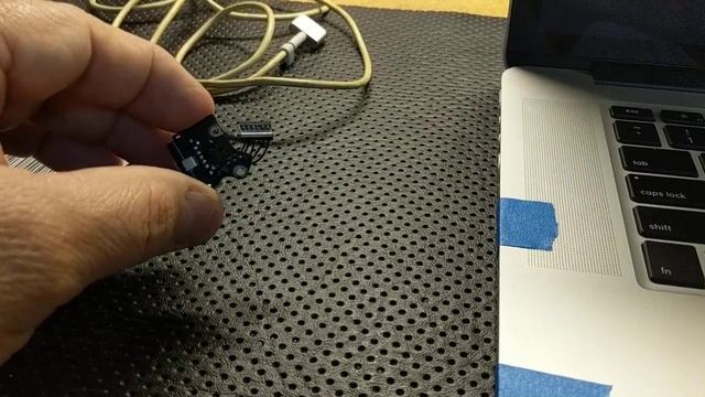 MacBook Pro A1398 No Power On смотреть онлайн