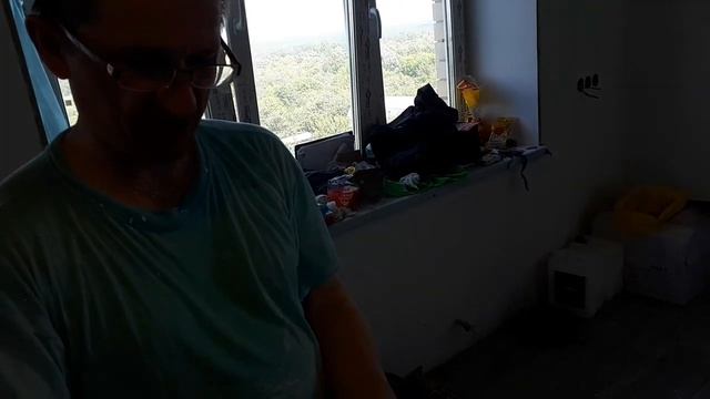 Снимаем Вебер Ветонит LR + со стен в элитном пентхаусе с видом на Волгу, 4-й день. смотреть онлайн