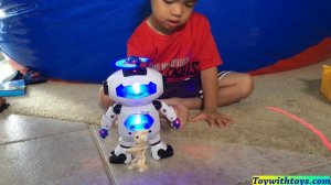 Plippi Toys Japanese Dancing Robot Toy Opening