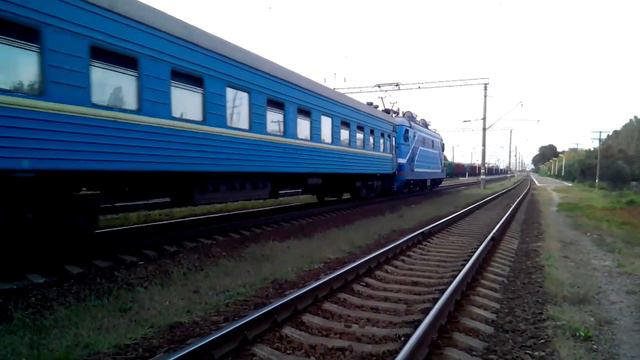 Прибуття Вл40у-1488.2 с №327 Суми-Зернове ст.Кролевець смотреть онлайн
