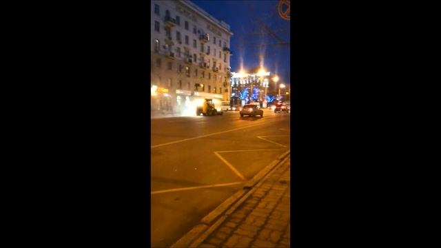 Новый способ уборки дорог придумали в ЖКХ Кировского района Ростова-на-Дону смотреть онлайн