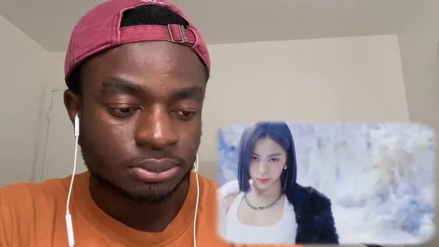 ITZY “Cheshire” M/V Reaction смотреть онлайн