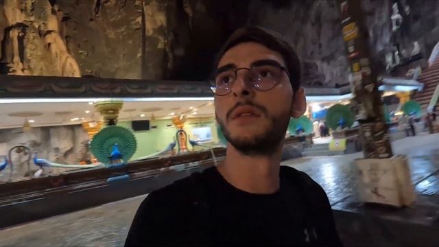 Tüm Vücuduna Şişler Batırılmış! | Batu Caves'teki Korkunç Ritüel! (41) смотреть онлайн