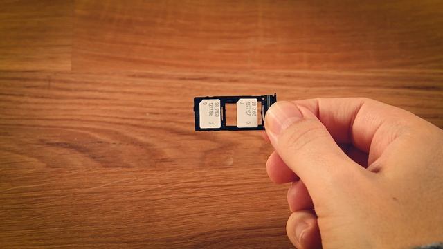 Vodafone SIM-Karte und microSD-Karte einlegen - Samsung Galaxy A52s 5G | #mobilfunkhilfe смотреть онлайн