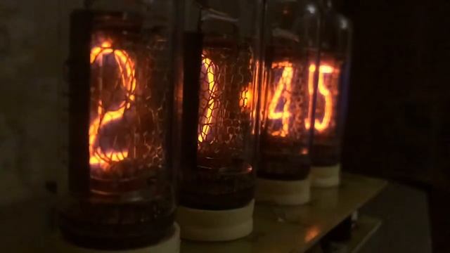 Часы на газоразрядных лампах ИН-14 slowmotion смотреть онлайн