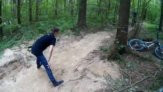 Построили новый ДЁРТ | Первые трюки и падения смотреть онлайн