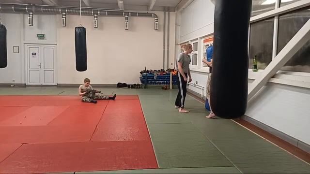 Открытое занятие-стрим. Гимнастика, боевая акробатика, кулачка. смотреть онлайн