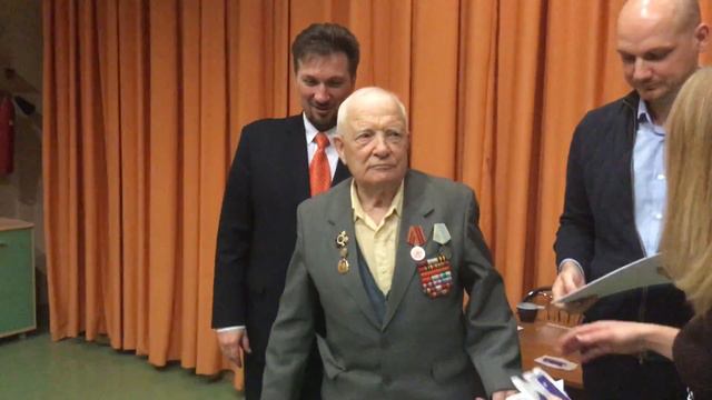 18.04.17 ч.4 Выпускной вечер на курсах в Восточном Дегунино. г. Москва смотреть онлайн