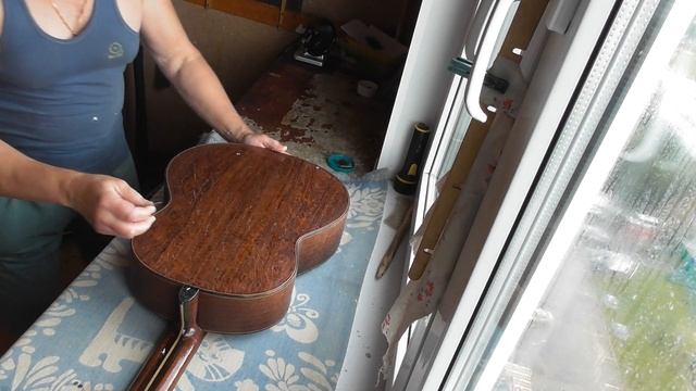 Снятие циклей лака с нижней деки(видео №365). смотреть онлайн