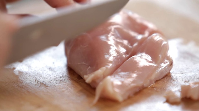 Салат с курицей и черносливом смотреть онлайн