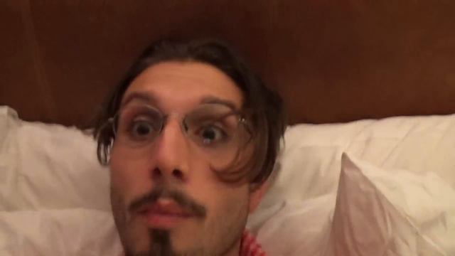 bbno$ & yung gravy - touch grass (Music Video) смотреть онлайн