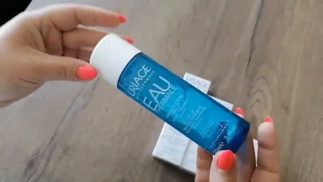 Видеообзор эссенции для лица Uriage EAU THERMALE смотреть онлайн