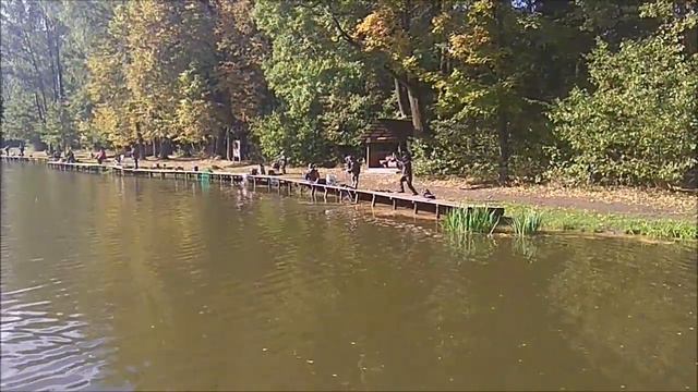 На верхнем приоритет - бомбарда, но спиннинг тоже работает. Клёвое место, Лосиный остров. смотреть онлайн