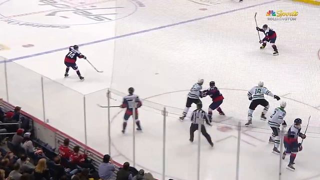 Alex Ovechkin passes Jari Kurri with 602nd NHL goal смотреть онлайн