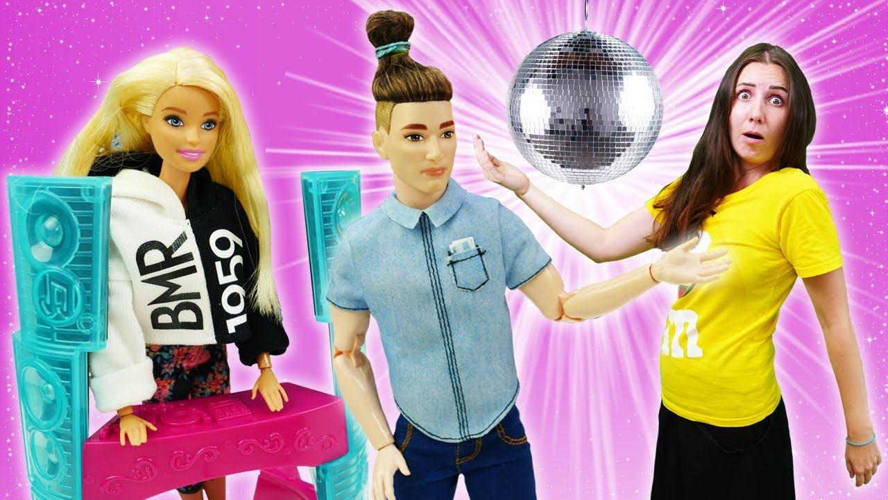 Куклы обустраивают класс мечты. Смешные видео с Барби для девочек Я не хочу в школу смотреть онлайн