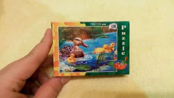 Открываем большую коробку с пазлами. Оpening a big box of puzzles.