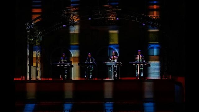 Kraftwerk - Live - ZKM 18.10.1997. Karlsruhe, Germany