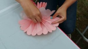 Праздничные помпоны, как расправить и распушить