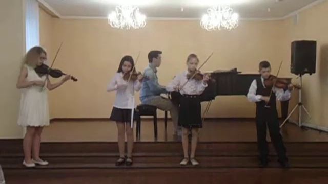 "Шербургские зонтики", средний ансамбль муз.школы №10 смотреть онлайн
