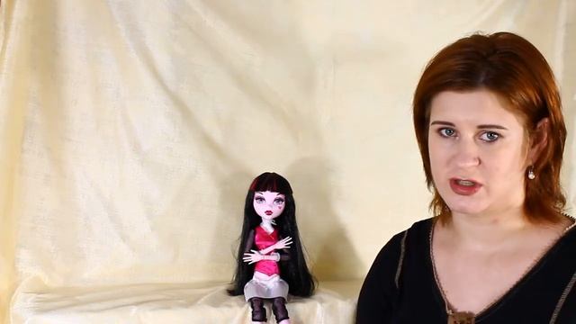 Обзор пугающе огромные монстры Дракулаура / Frightfully Tall Ghouls Draculaura (DHC42) смотреть онлайн