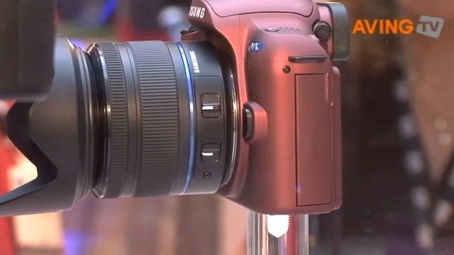 [No-Edit PMA 09] Samsung's hybrid camera 'NX' смотреть онлайн
