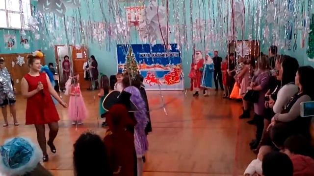 Новогодняя ёлка 2018 школа #2 смотреть онлайн