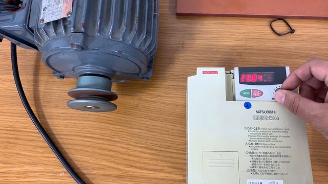 MITSUBISHI INVERTER FREQROL-E500 FR-E540-0.75K / 미쓰비시 인버터 수리 완료 테스트 영상 смотреть онлайн