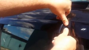 Установка дефлекторов на Renault  Duster Рено Дастер