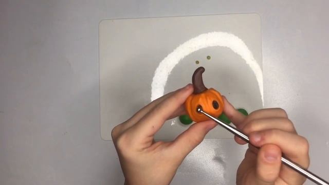Как слепить ТЫКВУ ADOPT ME своими руками. Поделка тыквы из пластилина | Pumpkin made of clay смотреть онлайн