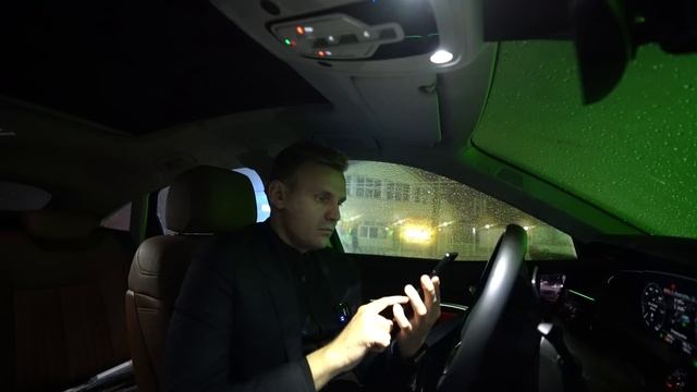 СТРАДАЙ! Реальный тест Audi E-Tron в России смотреть онлайн