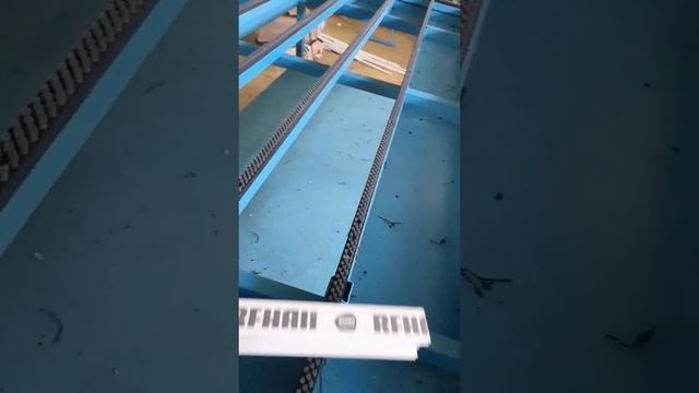 Щеточный плинтус на столы для сборки окон смотреть онлайн