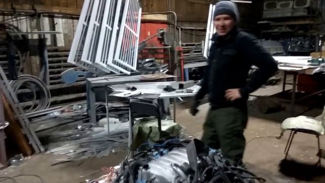Второй запуск V8 1 UZ-FE VVTI на полу смотреть онлайн