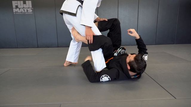 CHAVE DE PÉ DA DE LA RIVA (Caio Terra footlock) смотреть онлайн