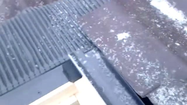 Снт Дони(Монтаж мансардного окна Velux в Металлочерепицу)